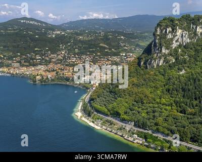Luftaufnahme, Rocca di Garda, Gardasee, Gardasee, Gardasee, Garda, Norditalien, Venetien, Italien, IT, Europa, Vogelperspektive, Luftaufnahmen, Luftaufnahmen Stockfoto