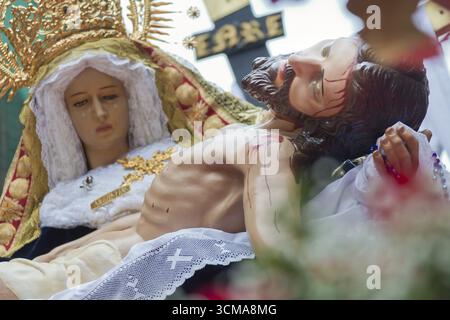 Maria mit Tränen von Glasperlen, Fahrt durch Barcelona, Karwoche, Barcelona, Stadtbesichtigung, Tourismus, Katalonien, Spanien, Europa, Stadtbesichtigung Europa, Ca Stockfoto