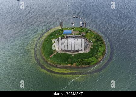 Forteiland Pampus, Fort Island Pampus, Pampus ist eine künstliche Insel in der IJmeer, vor Flugsicherungseinrichtung, Insel Pampus, Muiden, Nordholland Stockfoto