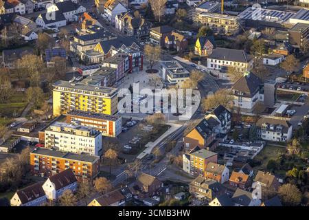 Luftansicht, Rathaus von Heessen an der Amtsstraße und Neugestaltung des Heessener Marktes im Landkreis Heessen in Hamm, Ruhrgebiet, Nordrhein-Westfalen Stockfoto