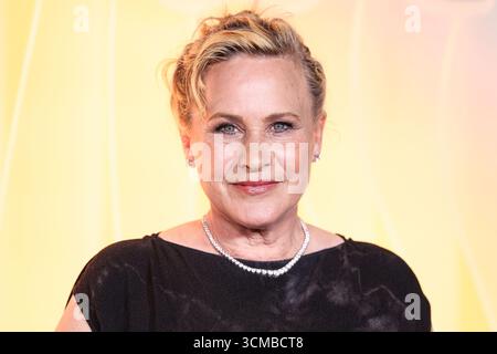 West Hollywood, Usa. September 2025. WEST HOLLYWOOD, LOS ANGELES, KALIFORNIEN, USA – 14. SEPTEMBER: Patricia Arquette kommt bei der 77. Jährlichen Primetime Emmy Awards Party von Apple TV, die am 14. September 2025 in West Hollywood, Los Angeles, Kalifornien, USA stattfindet. (Foto: Xavier Collin/Image Press Agency) Credit: Image Press Agency/Alamy Live News Stockfoto