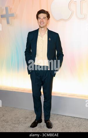 West Hollywood, USA. September 2025. Devin Kawaoka besucht die Apple TV Primetime Emmy Party in Ysabel in West Hollywood, KALIFORNIEN am Sonntag, den 14. September 2025. (Foto: Nina Prommer/SIPA USA) Credit: SIPA USA/Alamy Live News Stockfoto