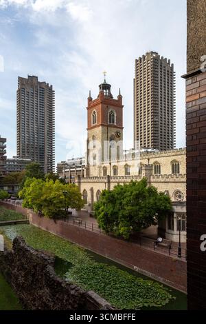 St Giles Cripplegate, The Barbican, London, Großbritannien Stockfoto
