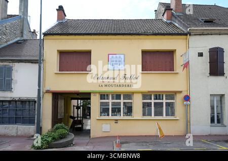 FRANKREICH, Burgund, Beaune, Senfmacher Moutarderie Fallot / FRANKREICH, Burgund, Beaune, Senfmacher Moutarderie Fallot Stockfoto