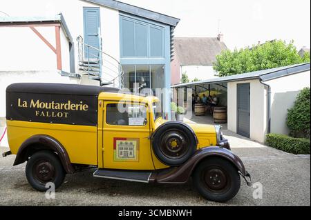 FRANKREICH, Burgund, Beaune, Senfmacher Moutarderie Fallot / FRANKREICH, Burgund, Beaune, Senfmacher Moutarderie Fallot Stockfoto