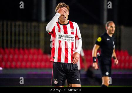 Eindhoven, Niederlande. September 2025. EINDHOVEN, NIEDERLANDE - 15. SEPTEMBER: Robin van Duiven von Jong PSV enttäuscht während des niederländischen Spiels Keuken Kampioen Divisie zwischen Jong PSV und Roda JC im Sportpark de Herdgang am 15. September 2025 in Eindhoven, Niederlande. (Foto von Gabriel Calvino Alonso/Orange Pictures) Credit: Orange Pics BV/Alamy Live News Stockfoto