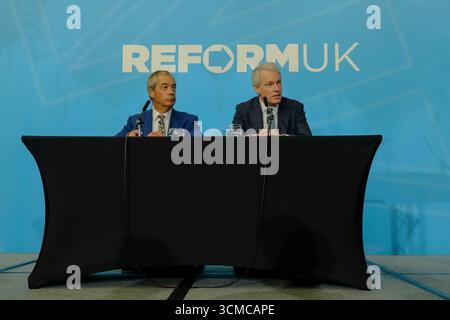 London, Großbritannien. September 2025. Reform UK hält eine Pressekonferenz ab, in der der Abschied des konservativen Abgeordneten für East Wiltshire, Danny Kruger, angekündigt wird. Er ist der erste amtierende Tory-Abgeordnete, der dies tut, und während seiner Rede erklärte er, die Konservative Partei sei vorbei. Quelle: Eleventh Photography/Alamy Live News Stockfoto