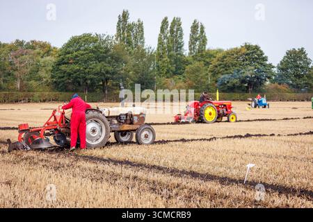 Die Makerfield Pfluggesellschaft veranstaltete ein Pflugspiel in der Moss Side Farm, Manchester Road, Rixton, Warrington, Cheshire, Stockfoto