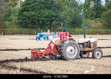 Die Makerfield Pfluggesellschaft veranstaltete ein Pflugspiel in der Moss Side Farm, Manchester Road, Rixton, Warrington, Cheshire, Stockfoto