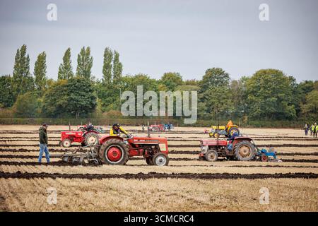 Die Makerfield Pfluggesellschaft veranstaltete ein Pflugspiel in der Moss Side Farm, Manchester Road, Rixton, Warrington, Cheshire, Stockfoto