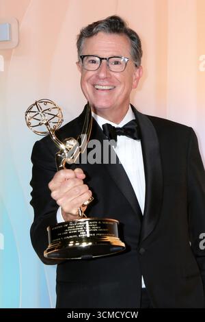 September 15, 2025, West Hollywood, CA, USA: LOS ANGELES - 14. SEP: Stephen Colbert bei der AppleTV+ Post Emmy Party in Ysabel am 14. September 2025 in West Hollywood, CA (Credit Image: © Kay Blake/ZUMA Press Wire) NUR REDAKTIONELLE VERWENDUNG! Nicht für kommerzielle ZWECKE! Stockfoto