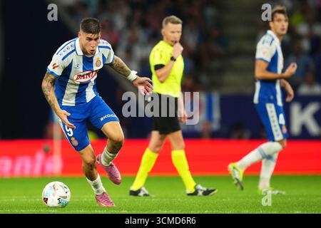 Barcelona, Spanien. September 2025. Roberto Fernandez von RCD Espanyol während des La Liga EA Sports Matches zwischen RCD Espanyol und RCD Mallorca spielte am 15. September 2025 im RCDE Stadium in Barcelona, Spanien. (Foto: Bagu Blanco/PRESSIN) Credit: PRESSINPHOTO SPORTS AGENCY/Alamy Live News Stockfoto