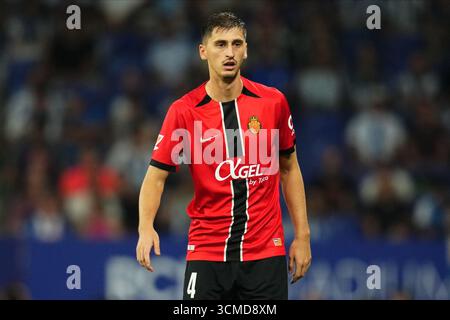 Barcelona, Spanien. September 2025. Marash Kumbulla von RCD Mallorca spielte am 15. September 2025 im RCDE-Stadion in Barcelona, Spanien, während des La Liga EA Sports Matches zwischen RCD Espanyol und RCD Mallorca. (Foto: Bagu Blanco/PRESSIN) Credit: PRESSINPHOTO SPORTS AGENCY/Alamy Live News Stockfoto