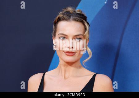 New York, Usa. September 2025. Margot Robbie kommt auf dem roten Teppich bei der New Yorker Premiere „A Big Bold Beautiful Journey“ im AMC Lincoln Square Theater am Montag, den 15. September 2025 in New York City an Foto von John Angelillo/UPI Credit: UPI/Alamy Live News Stockfoto