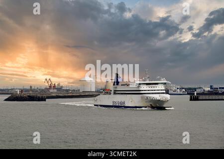 DFDS-Fähre von Calais, Frankreich Stockfoto