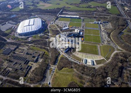 Aus der Vogelperspektive, Schalke Veltins-Arena, Courtyard by Marriott Gelsenkirchen, Hotelkomplex am Berger Feld, Trainingsgelände, Erle, Gelsenkirchen, Ruhr Stockfoto