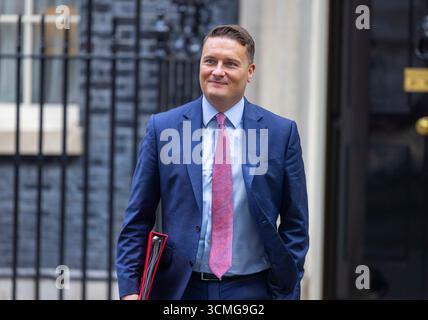 London, Großbritannien. September 2025. Wes Streeting, Gesundheitsminister, verlässt Nummer 10 nach der letzten Kabinettssitzung vor der Konferenzpause. Quelle: Karl Black/Alamy Live News Stockfoto