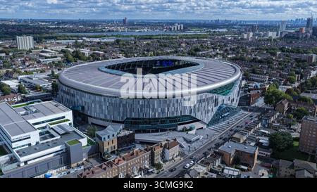 Eine Luftaufnahme des Tottenham Hotspur Stadions während des Spiels Tottenham Hotspur gegen Villarreal im Tottenham Hotspur Stadium, London, Großbritannien, 16. September 2025 (Foto: Mark Cosgrove/News Images) Stockfoto