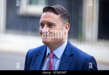London, Großbritannien. September 2025. Wes Streeting, Gesundheitsminister, verlässt Nummer 10 nach der letzten Kabinettssitzung vor der Konferenzpause. Quelle: Karl Black/Alamy Live News Stockfoto