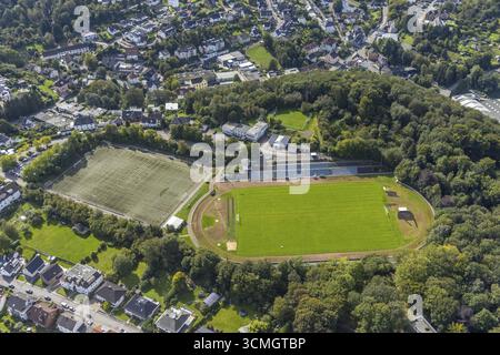 Luftaufnahme, Sportanlage Bremenplatz mit Bremenstadion im Landkreis Altenvoerde in Ennepetal, Ruhrgebiet, Nordrhein-Westfalen, Deutschland, DE, Stockfoto
