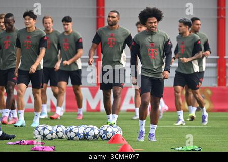 München, Deutschland. September 2025. Serge GNABRY (FC Bayern München), Spieler, Abschlusstraining am 16. September 2025 Fußball Champions League, Saison 2025/26 FC Bayern München FC Chelsea? Quelle: dpa/Alamy Live News Stockfoto