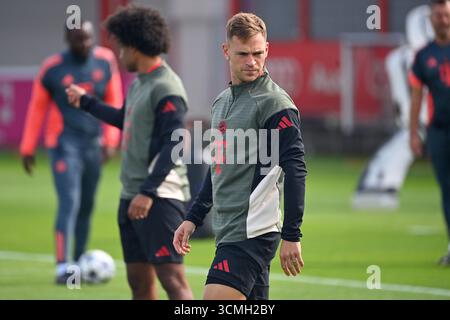 München, Deutschland. September 2025. Joshua KIMMICH (FC Bayern München), Abschlusstraining am 16. September 2025 Fußball Champions League, Saison 2025/26 FC Bayern München FC Chelsea? Quelle: dpa/Alamy Live News Stockfoto