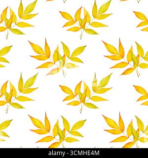 Nahtloses Herbstmuster mit gelben und orangen Blättern auf weißem Hintergrund. Stockfoto