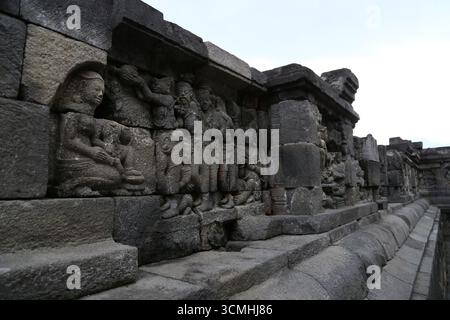 Relief am Tempel von Borobudur Stockfoto