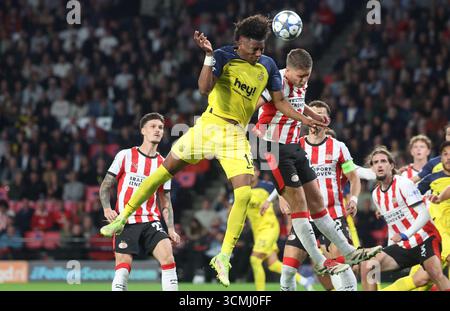 Eindhoven, Niederlande. September 2025. Ein Fußballspiel zwischen dem niederländischen PSV Eindhoven und dem belgischen Team Royale Union Saint-Gilloise in Eindhoven, Niederlande, am Dienstag, den 16. September 2025, am Eröffnungstag der League-Phase des UEFA Champions League-Turniers. BELGA PHOTO VIRGINIE LEFOUR Credit: Belga News Agency/Alamy Live News Stockfoto