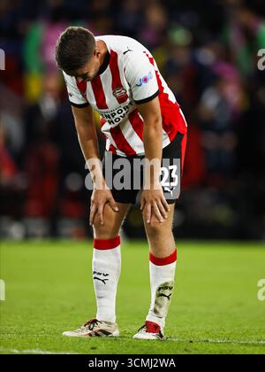 EINDHOVEN - Joey Veerman vom PSV Eindhoven nach dem UEFA Champions League-Spiel zwischen PSV Eindhoven und Royale Union Saint-Gilloise am 16. September 2025 im Phillips Stadium in Eindhoven, Niederlande. ANP MAURICE VAN STEEN Stockfoto