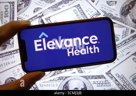 In dieser Abbildung ist ein Logo des Unternehmens Elevance Health auf einem Smartphone-Bildschirm zu sehen. Stockfoto