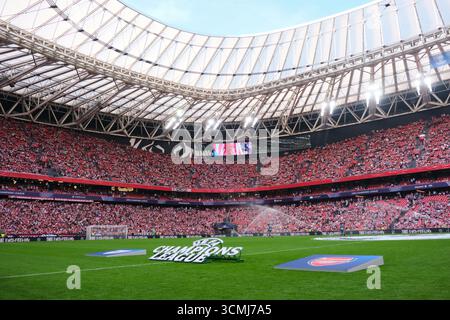 Bilbao, Biskaya, Spanien - 16. September 2025: San Mames Stadium vor dem Spiel Athletic Club vs Arsenal Football Club, Teil der UEFA Champions League 2025, im San Mamés Stadium. Quelle: Rubén Gil/Alamy Live News. Stockfoto