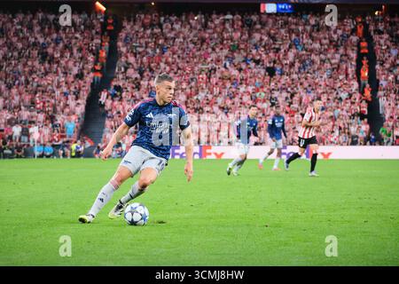 Bilbao, Biskaya, Spanien - 16. September 2025: Leandro Trossard dribbelt den Ball im Athletic Club gegen Arsenal Football Club, Teil der UEFA Champions League 2025, im San Mamés Stadion. Quelle: Rubén Gil/Alamy Live News. Stockfoto