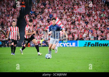 Bilbao, Biskaya, Spanien - 16. September 2025: Christian Norgaard vom Arsenal Football Club dribbelt den Ball im Athletic Club gegen Arsenal Football Club, Teil der UEFA Champions League 2025, im San Mamés Stadion. Quelle: Rubén Gil/Alamy Live News. Stockfoto