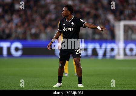 Turin, Italien. September 2025. Lois Openda von Juventus FC Gesten beim Spiel der UEFA Champions League Phase MD1 zwischen Juventus FC und Borussia Dortmund im Allianz Stadium am 16. September 2025 in Turin. Quelle: Marco Canoniero/Alamy Live News Stockfoto