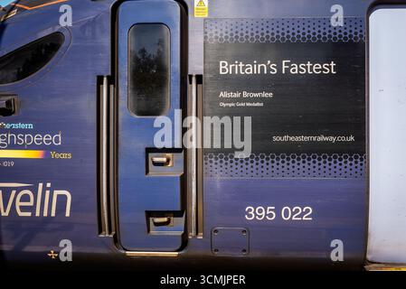 Nahaufnahme des Southeastern Highspeed Javelin-Zuges mit Großbritanniens schnellstem Slogan (Alistair Brownlee) Stockfoto