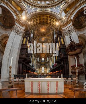 Ein Bild des Dome-Altars in der St. Paul's Cathedral in London. Stockfoto