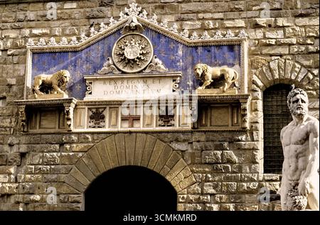 Tor des Palazzo Vecchio, Florenz, Italien Stockfoto