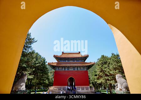 Tor im Inneren des Little Potala Palace in Chengde - Putuo Zongcheng Tempel Stockfoto