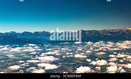 Französische pyrenäen aus der Vogelperspektive Stockfoto