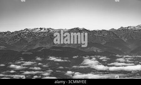 Französische pyrenäen aus der Vogelperspektive Stockfoto