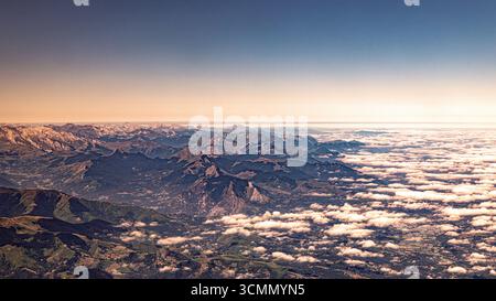 Französische pyrenäen aus der Vogelperspektive Stockfoto