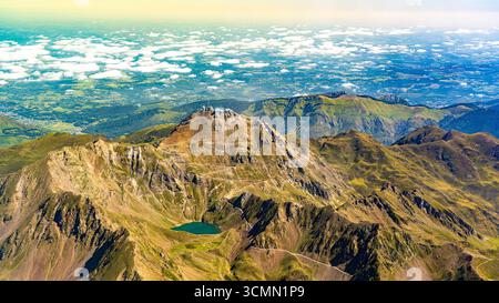 Französische pyrenäen aus der Vogelperspektive Stockfoto