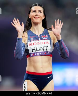 Amy Hunt aus Großbritannien nach der 200 m Heat 5 der Frauen am fünften Tag der Leichtathletik-Weltmeisterschaft 2025 im Japan National Stadium in Tokio. Bilddatum: Mittwoch, 17. September 2025. Stockfoto