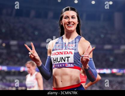Amy Hunt aus Großbritannien nach der 200 m Heat 5 der Frauen am fünften Tag der Leichtathletik-Weltmeisterschaft 2025 im Japan National Stadium in Tokio. Bilddatum: Mittwoch, 17. September 2025. Stockfoto