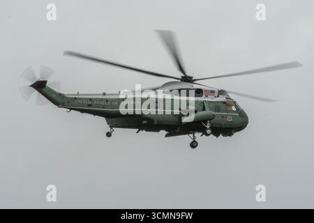 London, Großbritannien. September 2025. Die Sicherheit in Winfield House, der Residenz des US-Botschafters in Regents Park, ist für den zweiten Staatsbesuch von Präsident Donald Trump in London streng. Guy Bell/Alamy Live News Stockfoto