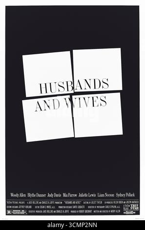 Ehemänner und Wives (1992) unter der Regie von Woody Allen mit Woody Allen, Mia Farrow und Judy Davis. Ein roher, halb-dokumentarischer Film über zwei Paare, die mit dem Zusammenbruch ihrer Ehen und der Komplexität von Liebe und Treue konfrontiert sind. Foto eines Original-Posters aus dem Jahr 1992 (USA), das NUR FÜR REDAKTIONELLE ZWECKE VERWENDET WIRD. Quelle: BFA / TriStar Pictures Stockfoto