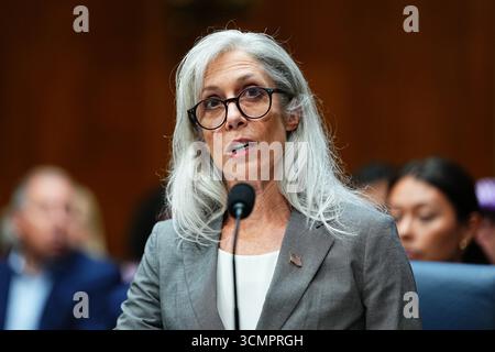 Washington, Usa. September 2025. Susan Monarez, ehemalige Direktorin des Centers for Disease Control and Prevention, spricht vor einem Senatsausschuss für Gesundheit, Bildung, Arbeit und Pensionen, eine Woche nachdem sie am Mittwoch, den 17. September 2025 auf das US-Kapitol in Washington, DC, gefeuert wurde. Monarez, der erste Senat bestätigte Direktor der CDC, behauptet, dass der Gesundheits- und Gesundheitsminister Robert F. Kennedy Jr. versucht habe, sie zu drängen, Impfempfehlungen von einem Komitee, das Anti-Impfstoff-Aktivisten enthält, vorab zu genehmigen. Foto: Aaron Schwartz/UPI Credit: UPI/Alamy Live News Stockfoto