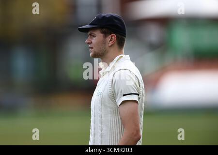 United Kingdom, Leicester, Upton Steel County Ground, 16. September 2025, Kent George Garrett während des zweiten Tages der Rothesay County Championship Division Two Match zwischen Leicestershire CCC und Kent County Cricket Club in Grace Road, Leicester, Vereinigtes Königreich am 15. September 2025. Stockfoto