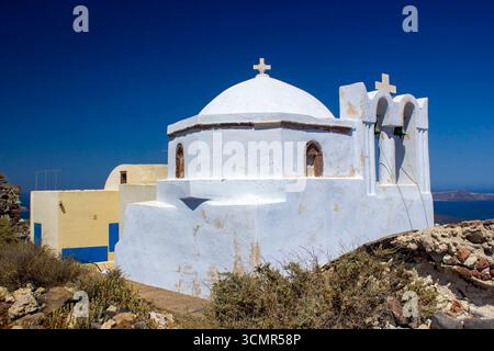 Weiße Architektur der Stadt Pyrgos auf der Insel Santorin, Griechenland Stockfoto